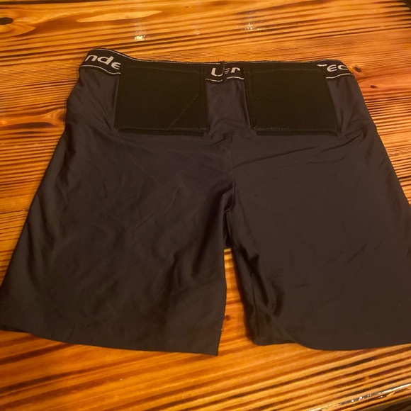 UNDER-TECH UNDERCOVER CONCEALED CARRY SHORTS - Picture 2 of 3